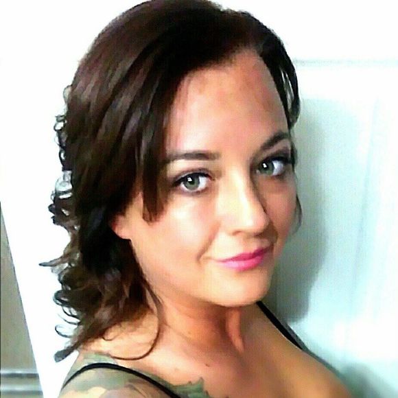 Meet your Posher, Tamara - Picture 1 of 1